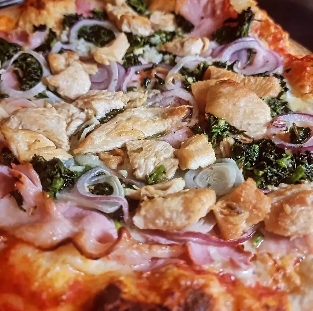 Pizza mit Champignons